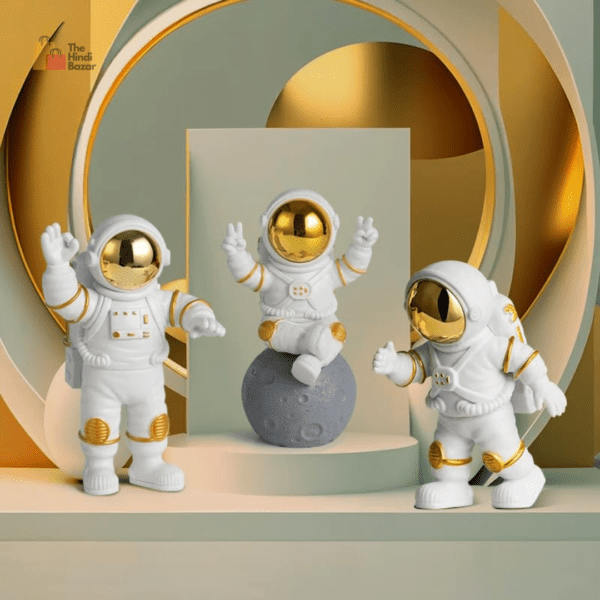 Polyvinyl Chloride 3Pcs Astronaut Action Figurine Home Decor Astronaut Statue Study Office Desk Decor Showpiece Gift Decoration Accessories Outer Space Pvc Sculpture(Golden)